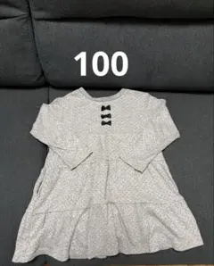 グレー ドット柄 長袖　ワンピース サイズ100