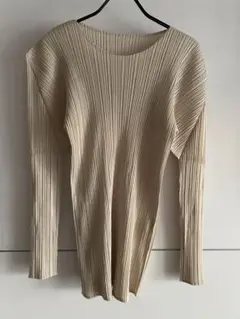ISSEY MIYAKE ベージュ トップス
