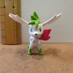 ポケモン　モンコレ シェイミ　スカイフォルム