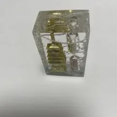 金色五重塔の樹脂オブジェ　砂時計