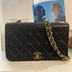 CHANEL シャネル マトラッセ チェーンショルダー ラムスキン