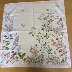 Nina Ricci 花柄ハンカチ　大判