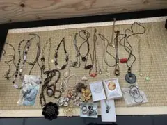 アクセサリーまとめ売りヴィンテージ　遺品整理　全部40点