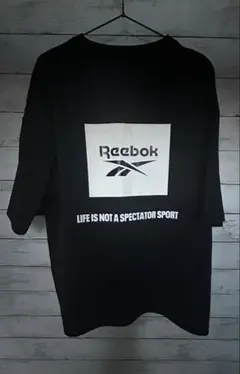 美品　一回着用　Reebok ブラック Tシャツ バックプリント　オーバーサイズ