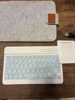 Bluetooth薄型キーボード ホワイト