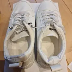 スニーカー　白