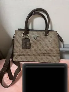 【最終値下げ】GUESS ゲス　ショルダーバッグ　モノグラム