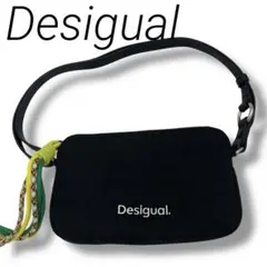 美品✨Desigual ミニバッグ ロゴ スマホバッグ タッセル キルティング黒