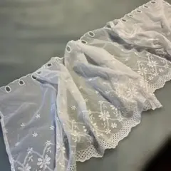 刺繍入りホワイトカフェカーテン