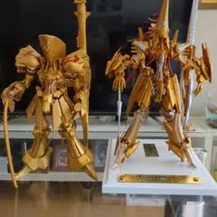 ガレージキット帝紀マグナパレス　と、プラモデル　ザ　ナイトオブゴールド ボークス、ガレージキット「HSGK 帝騎マグナパレス ザ・ナイト