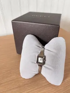 GUCCI グッチ バングル 腕時計 128.5 Gフレーム レディース