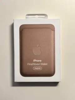 【新品】純正 MagSafe対応iPhoneファインウーブンウォレット・トープ①