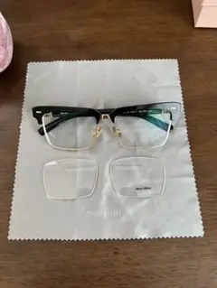 miu miu ランウェイ　メガネ