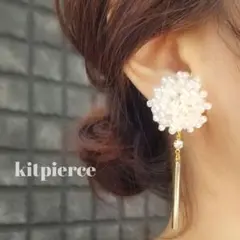 No.165 つぶつぶビーズカボション×ゆらゆらゴールドバーピアス