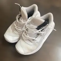 UNDER ARMOUR バスケットボールシューズ 22.5cm