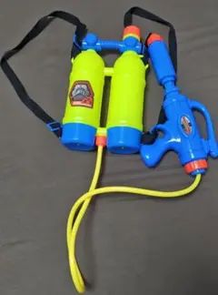 水鉄砲 肩掛けタイプ 2タンク付き