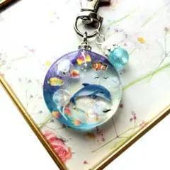 シマエナガのチャーム イルカと熱帯魚