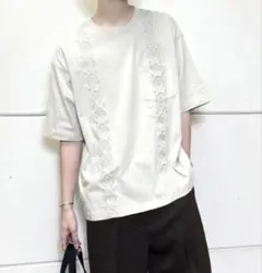 【美品】NIKO AND ニコアンド　刺繍Tシャツ　ナチュラル　オーバーサイズM