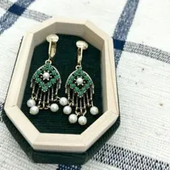 Item thumbnail for item fb7aaeca-fd8a-40a6-b8be-7405df7464f4