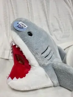 サメ　ぬいぐるみマスク　新品タグ付き