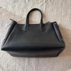 ジャンニキャリー二　GUM PVC素材　ハンドバッグ　スタッズ　トゲトゲ