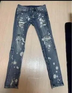 ミニマル　ダメージ加工デニムジーンズ 28