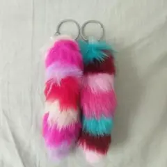 未使用品　ふわふわ　しっぽ　キーチャーム