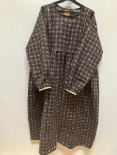 ハンドメイド　花柄ダークワンピース 長め丈