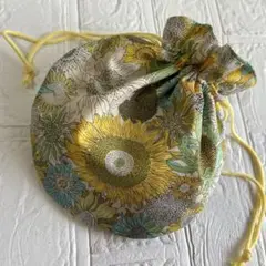 ①ハンドメイド　リバティ　まんまる巾着　スモールスザンナ　イエロー