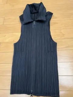 イッセイミヤケ ISSEY MIYAKE プリーツプリーズ ジレ ベスト