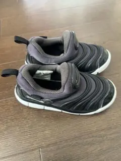 NIKE ダイナモフリー 16cm