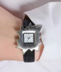 激レア★☆ハート型 時計ブレスレット TINA：JOJUN 最安値【完売商品】TINA：JOJUN ハート型 時計ブレスレット