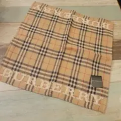 BURBERRY チェック柄ハンカチ　新品未使用　ガーゼ素材