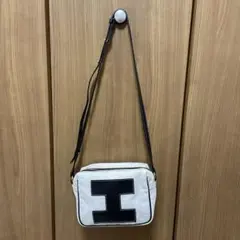 イアクッチ ショルダーバック