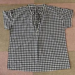薄手夏物　紺チェック柄　Vネックトップス L L