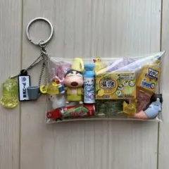 クレヨンしんちゃん　アース製薬　ガチャ詰めポーチ　しんちゃん　温包　モンダミン