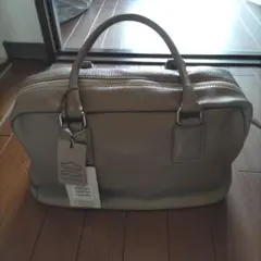 新品タグ付き☆デプレ　牛革ボストンバッグ