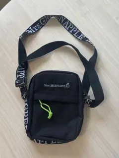 Mrs GREEN APPLE ショルダーバッグ ブラック