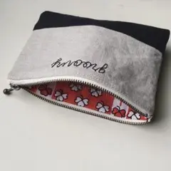 リネン　groovy 刺繍　バイカラー　ポーチ　ハンドメイド　黒　ベージュ