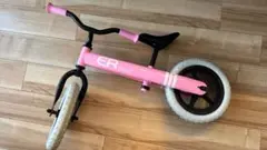 ストライダー　ピンク　西松屋