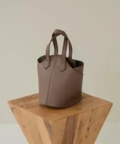 Amiur smooth mini shoulder bag