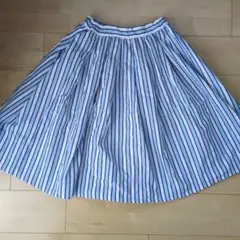 青と白のストライプ フレアスカート