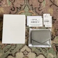 マルジェラ 三つ折り財布