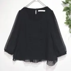 エフデ　シフォンブラウス　黒　上品　ジャガード　フリル　くるみボタン　透け感　黒