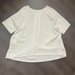 relume レリューム　ホワイト 半袖 Tシャツ ゆったりシルエットタック入り