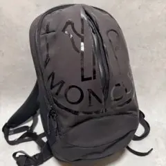 MONCLER リュック バックパック ジップ プリント ロゴ 黒