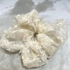 大きめシュシュ　レース