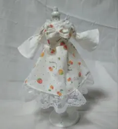 Item thumbnail for item e728f90e-fad9-41ce-b67f-4b42d64d289b