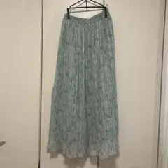 ミントグリーン プリーツロングスカート