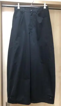 アツロウタヤマ　ネイビー　パンツ　大きめ　新品未使用